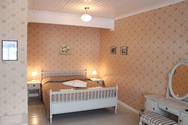 Main building double room 1