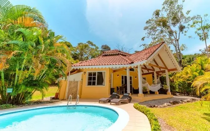 Villa con piscina privada ( 2 Queen)