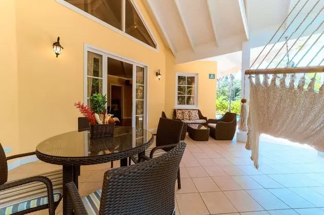 Villa con piscina privada ( 2 Queen)