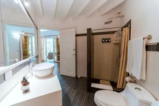 Villa con piscina privada ( 2 Queen)
