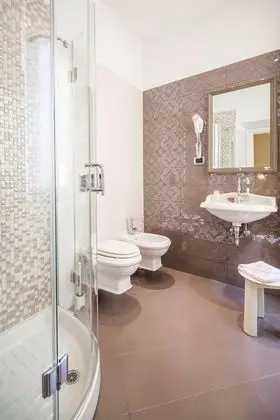 Superior Tek Büyük veya İki Ayrı Yataklı Oda