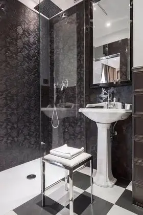 Superior Tek Büyük veya İki Ayrı Yataklı Oda