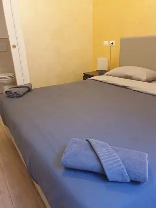 City Tek Büyük Yataklı Oda