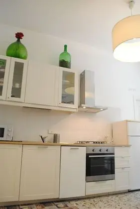 City Tek Büyük Yataklı Oda