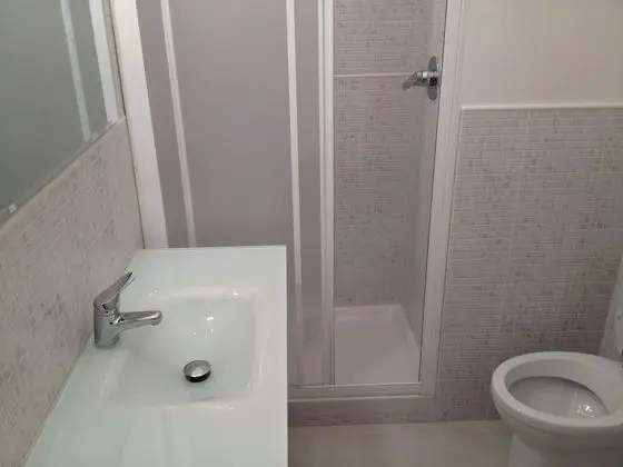 City Üç Kişilik Oda