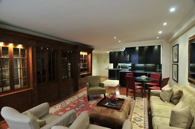 One Bedroom King Suite