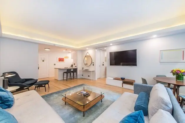 One Bedroom King Suite