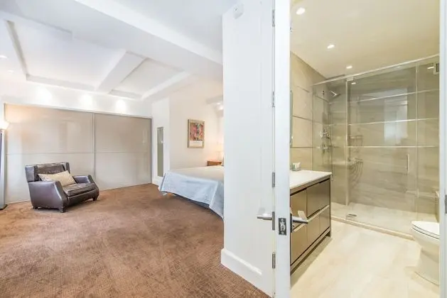 One Bedroom King Suite