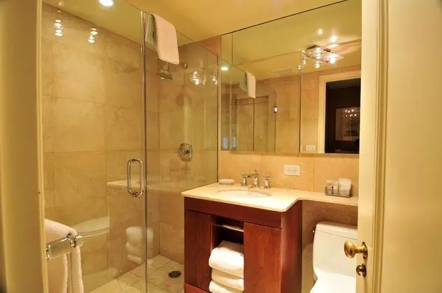 One Bedroom King Suite