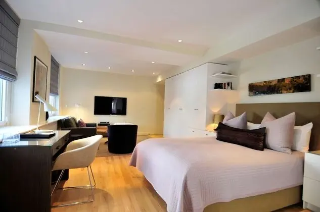 Studio King Room