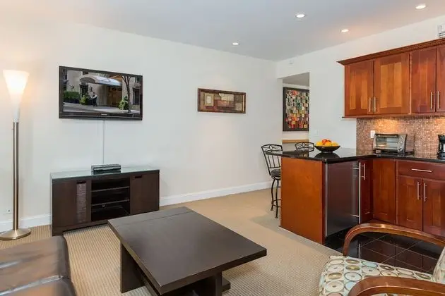 Studio King Room
