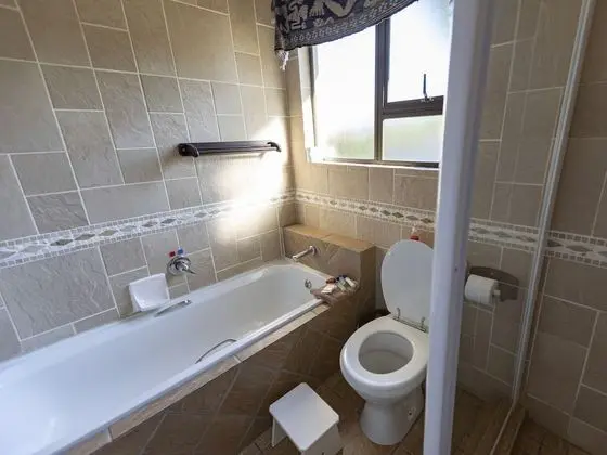 Tek Büyük Yataklı Oda (Downstairs )