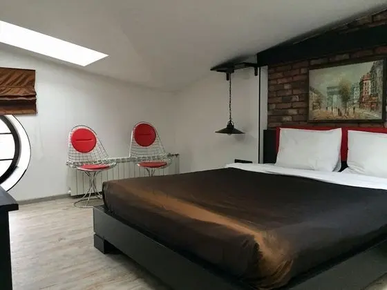 Standard Tek Büyük Yataklı Oda