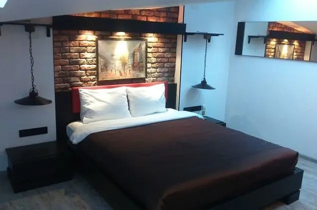 Standard Tek Büyük Yataklı Oda