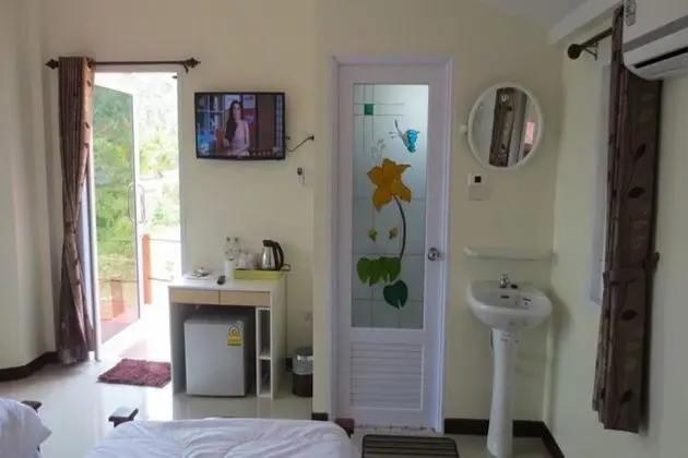 Double or Twin Room with Sea View