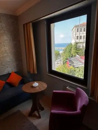 Çift Kişilik, Deniz ve Dağ Manzaralı
