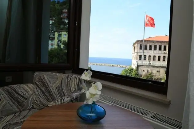 Çift Kişilik, Deniz ve Dağ Manzaralı