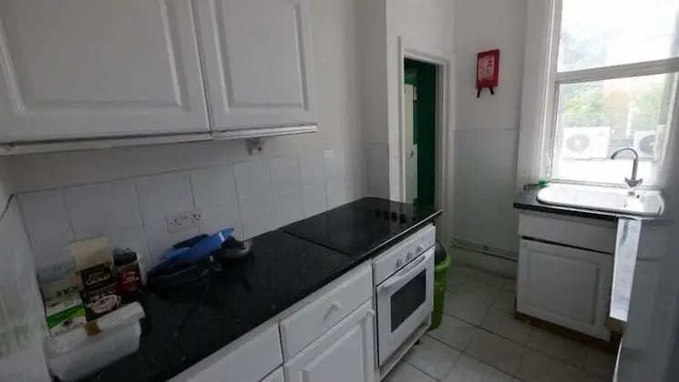 Comfort Tek Büyük Yataklı Oda