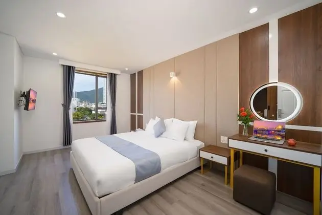 Deluxe Tek Büyük Yataklı Oda