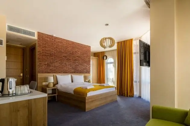 Tek Büyük Yataklı Oda (with extra bed)