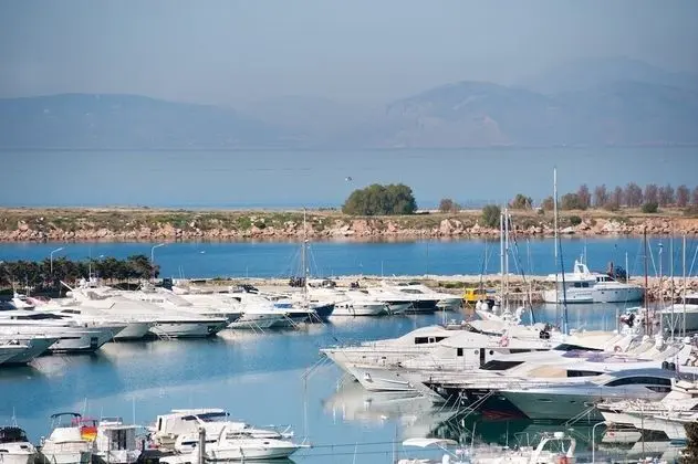 Tek Büyük veya İki Ayrı Yataklı Oda, Deniz Manzaralı