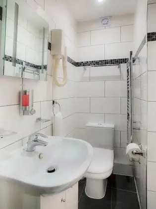 Classic Tek Büyük Yataklı Oda