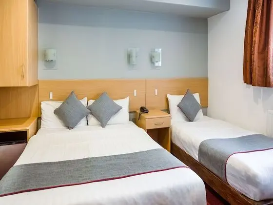 Deluxe Üç Kişilik Oda