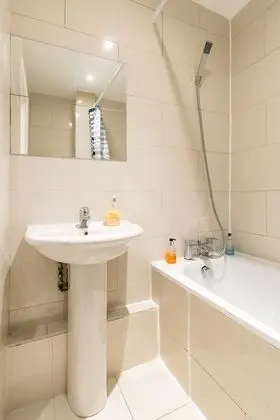 Standard Apart Daire, Özel Banyo