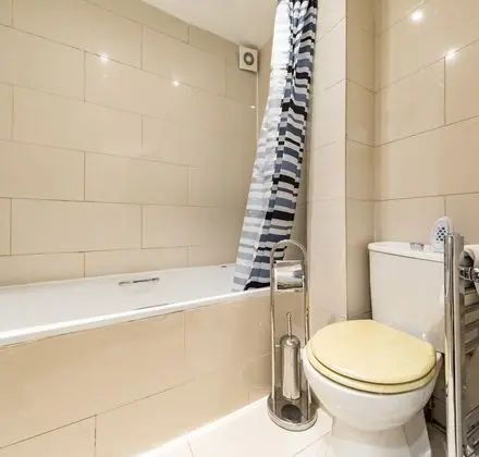 Standard Apart Daire, Özel Banyo