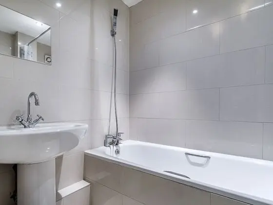 Standard Apart Daire, Özel Banyo