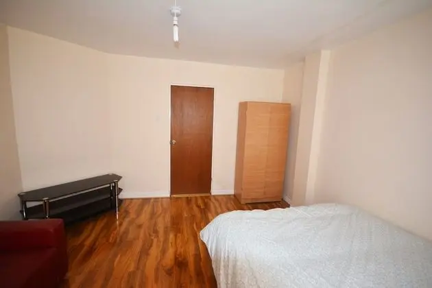 Deluxe Ev, 6 Yatak Odası
