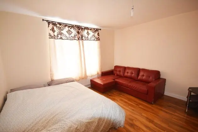 Deluxe Ev, 6 Yatak Odası