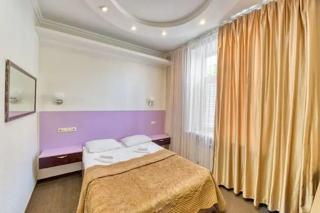 Standard Tek Büyük Yataklı Oda