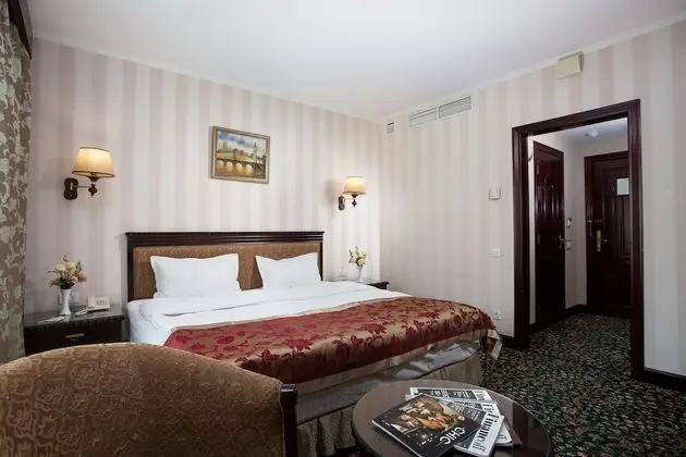Standard Oda, 1 En Büyük (King) Boy Yatak, Balkon, Park Manzaralı