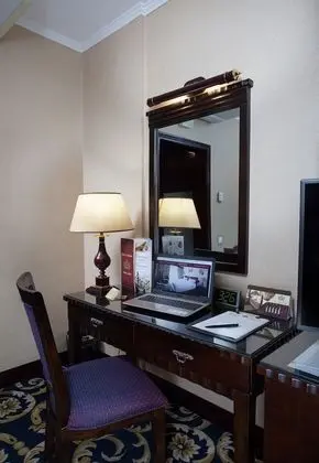 Superior Oda, Sigara İçilmez, Avlu Manzaralı