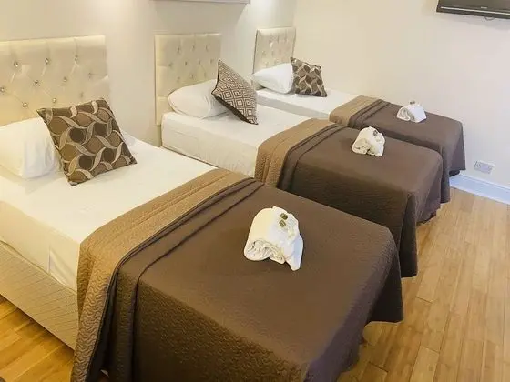 Standard Üç Kişilik Oda, Banyolu/Duşlu