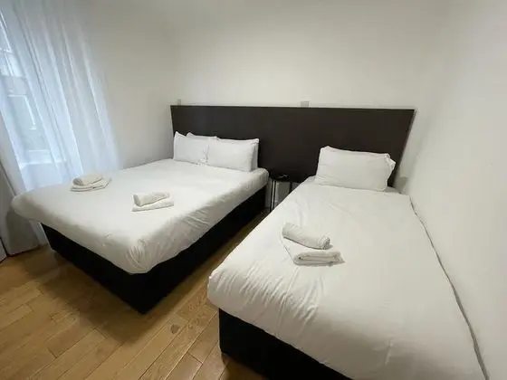 Üç Kişilik Oda, Banyolu/Duşlu