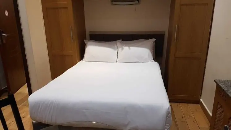 Deluxe Stüdyo, Özel Banyo