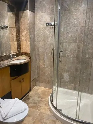 Standard Apart Daire, Banyolu/Duşlu