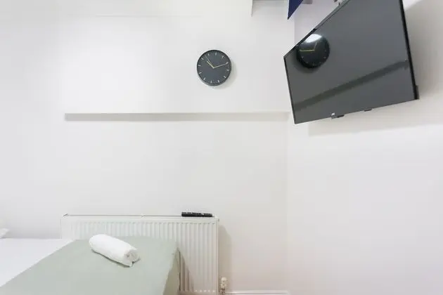 Dört Kişilik Oda, Ortak Banyo