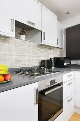 Dört Kişilik Oda, Ortak Banyo