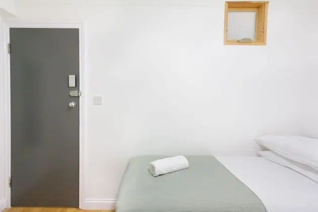 Üç Kişilik Oda, Banyolu/Duşlu