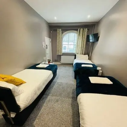 Üç Kişilik Oda, Banyolu/Duşlu