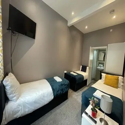 Üç Kişilik Oda, Banyolu/Duşlu