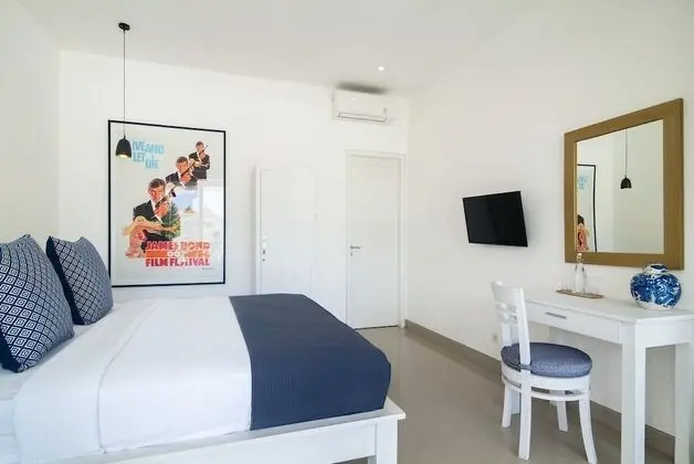 Luxury Tek Büyük Yataklı Oda, Havuz Manzaralı