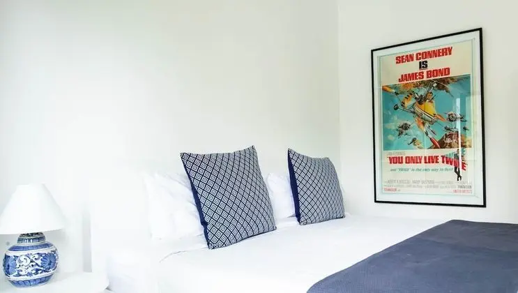 Luxury Tek Büyük Yataklı Oda, Havuz Manzaralı