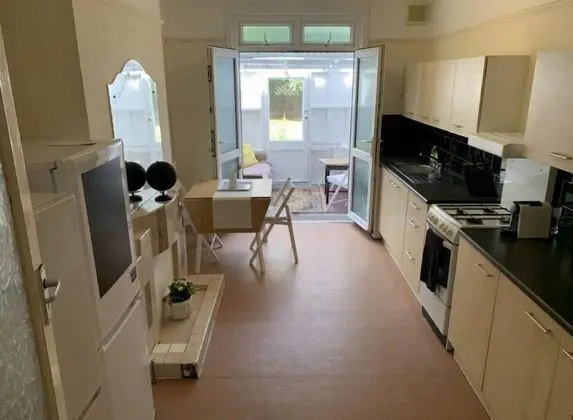 Tek Kişilik Oda, Ortak Banyo
