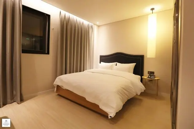 Deluxe Tek Büyük Yataklı Oda (2 pax over extra fee KRW15000 on site)