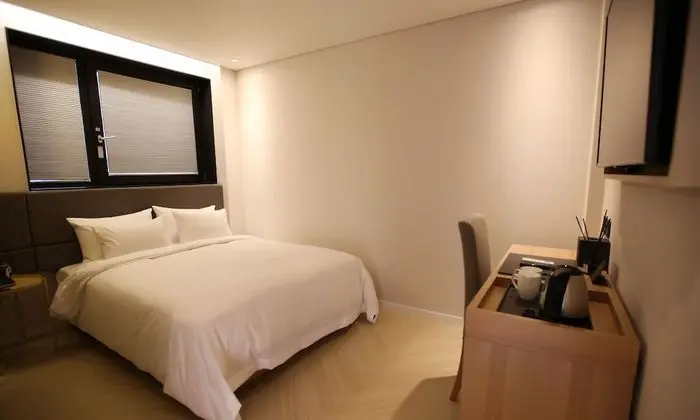 Standard Tek Büyük Yataklı Oda (2 pax over extra fee KRW15000 on site)