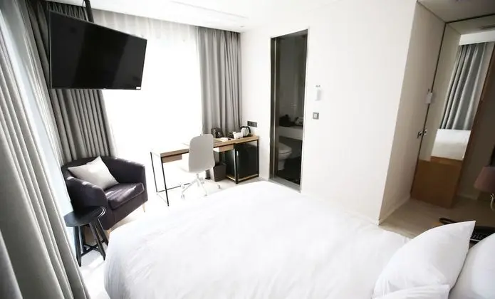 Süit (2 pax over extra fee KRW15000 on site)